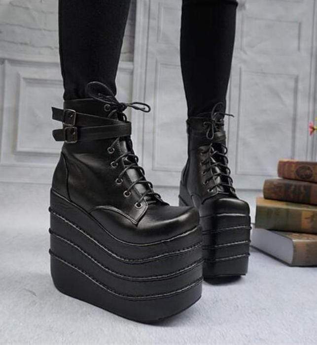 Bat Wing Platform Boots – Deadly Girl