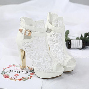 Beautiful Flower Lace Platform Heels (white)